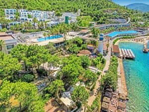 Blue Dreams Resort and Spa