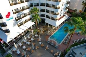 Hawaii hotel by Yunus
