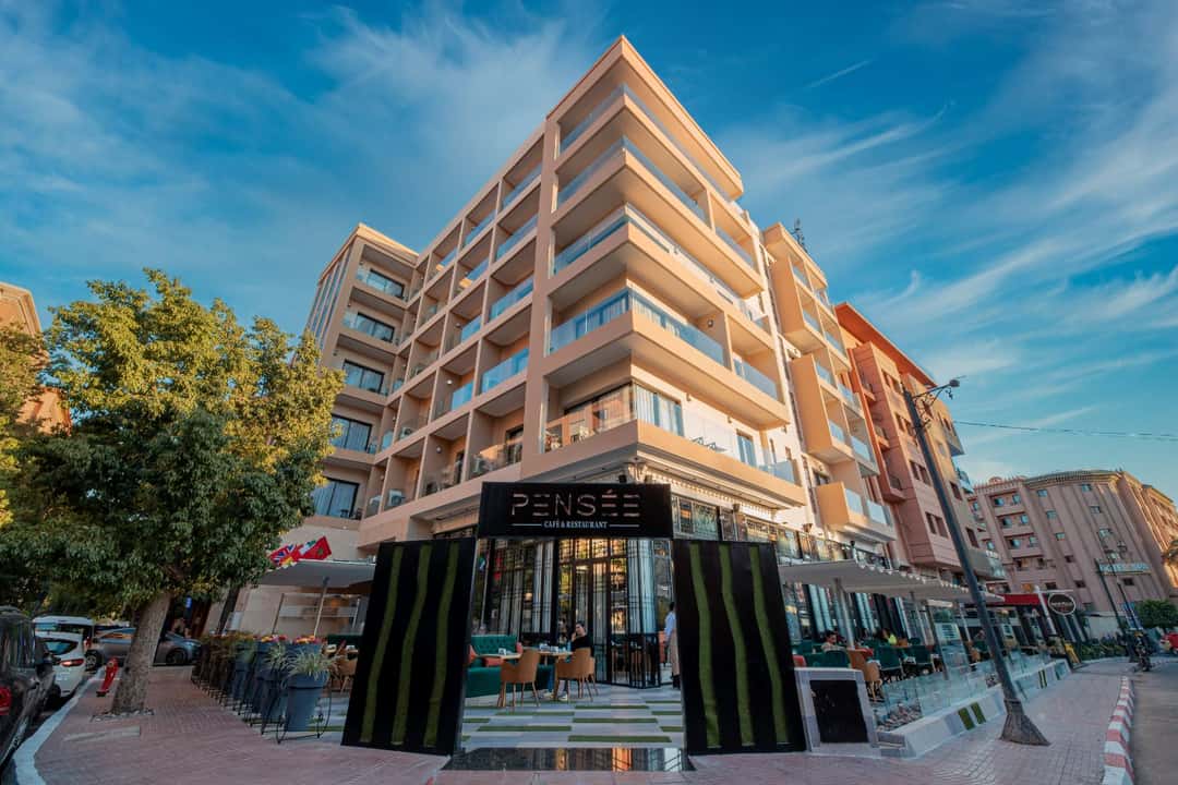Stars Hotel