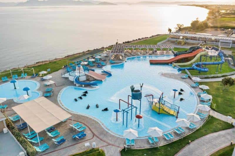 White Olive Marine Aquapark
