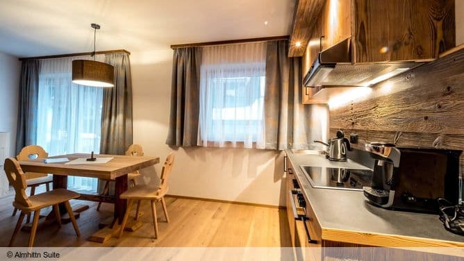 Almhittn Suites 8