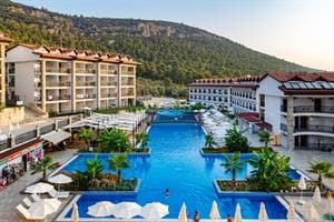 Ramada by Wyndham Resort Akbuk, foto 1