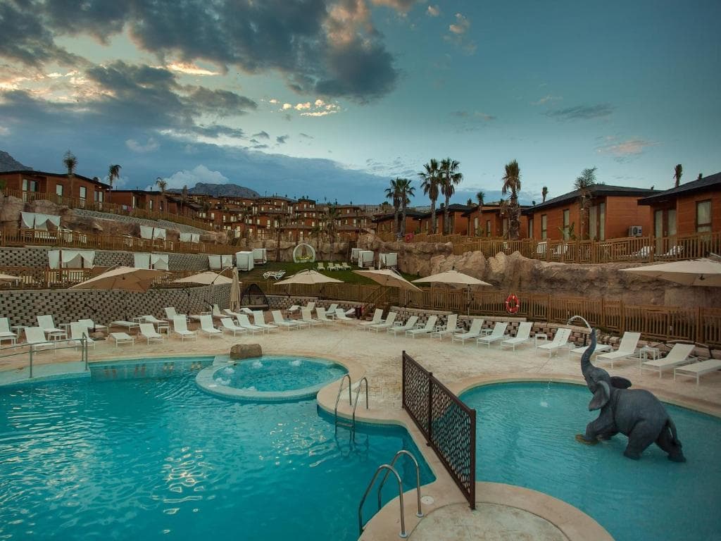 Magic Natura - Animal, Waterpark & Polynesian Lodge Resort, foto 1