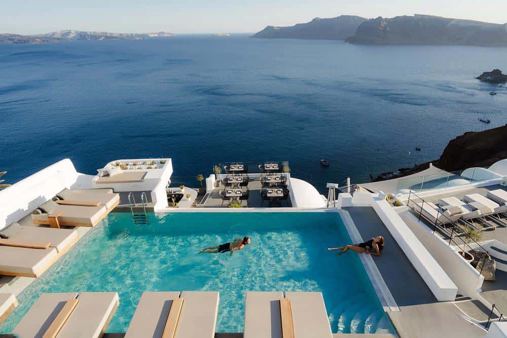 La Perla Villas Suites