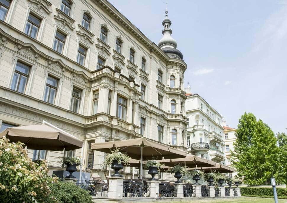 Le Palais Art Hotel