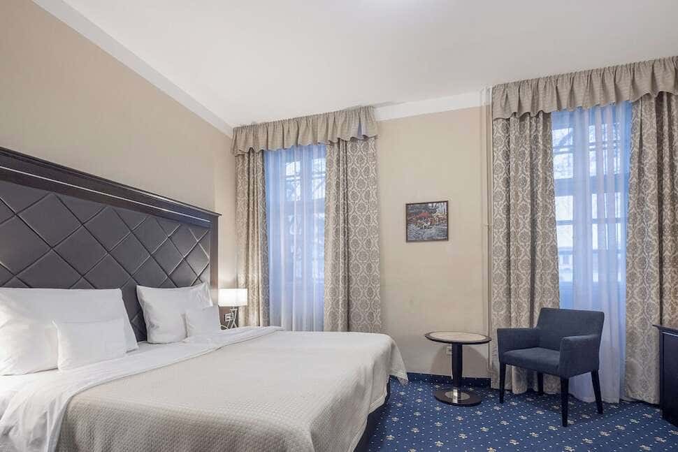 Pytloun Old Armoury Hotel Prague