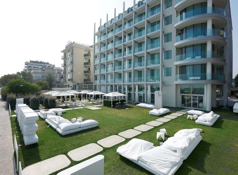I-Suite Hotel