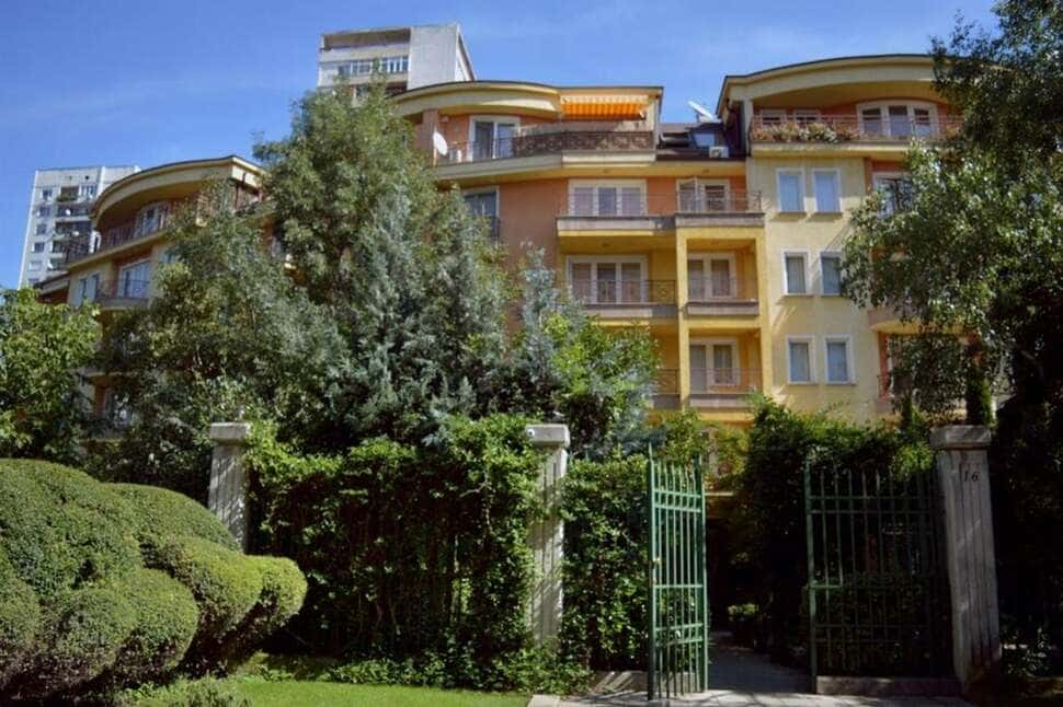 Aparthouse Borovo