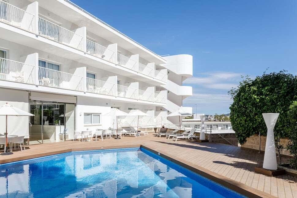 Hotel Tora
