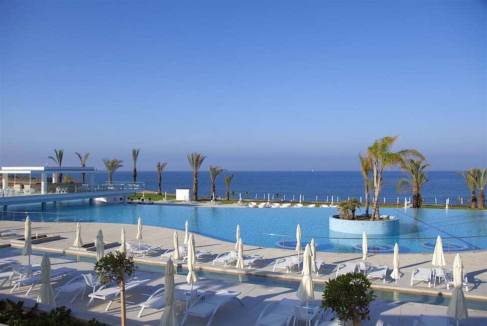 The King Evelthon Beach Hotel & Resort