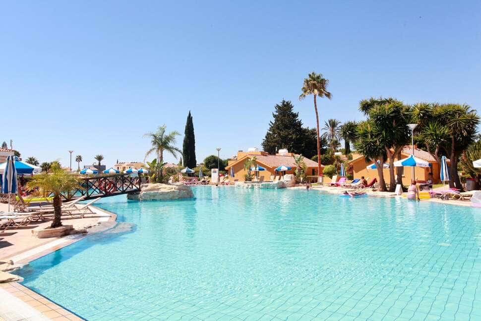 Makronisos Village Club