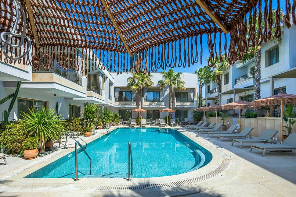 Pefki Deluxe Residences