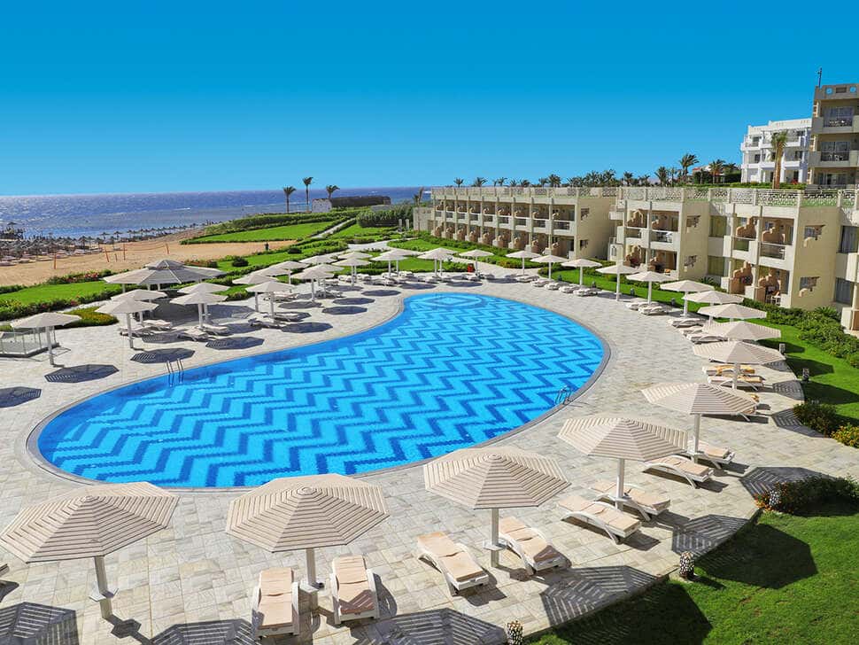 Sirena Beach Resort